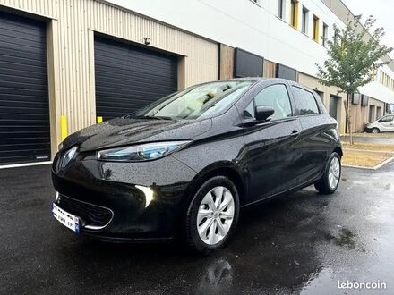 Рено Зое 2016 у Європі на Automoto.ua Чорний Рено Зое, об'ємом двигуна 0 л та пробігом 49 тис. км за 7948 $, фото 1 на Automoto.ua