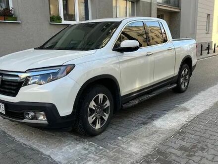 Хонда Риджлайн 2017 в Европе на Automoto.ua Белый Хонда Риджлайн, объемом двигателя 3.47 л и пробегом 115 тыс. км за 120000 $, фото 1 на Automoto.ua
