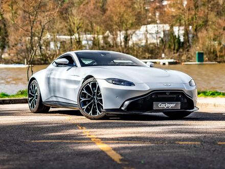 Астон Мартин Вантаж 2018 в Европе на Automoto.ua Серый Астон Мартин Вантаж, объемом двигателя 4.74 л и пробегом 15 тыс. км за 146763 $, фото 1 на Automoto.ua