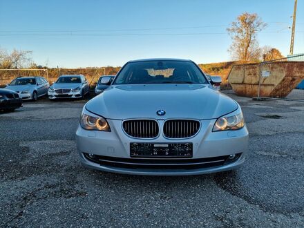БМВ 525 2009 в Европе на Automoto.ua Серебряный БМВ 525, объемом двигателя 2.99 л и пробегом 410 тыс. км за 3928 $, фото 1 на Automoto.ua