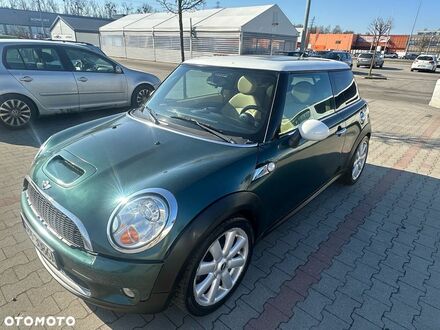 Мини Купер С 2007 в Европе на Automoto.ua Зеленый Мини Купер С, объемом двигателя 1 л и пробегом 280 тыс. км за 12000 $, фото 1 на Automoto.ua
