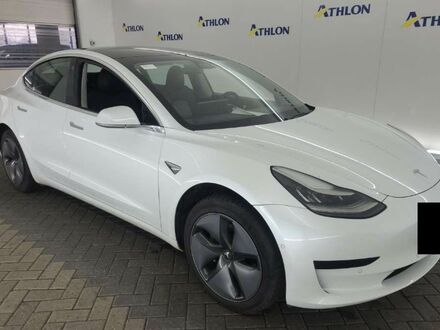Тесла Модель 3 2019 в Европе на Automoto.ua Тесла Модель 3, объемом двигателя 0 л и пробегом 124 тыс. км за 19741 $, фото 1 на Automoto.ua