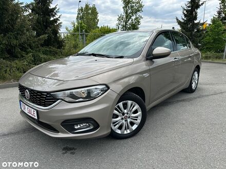 Фіат Тіпо 2018 у Європі на Automoto.ua Бежевий Фіат Тіпо, об'ємом двигуна 1 л та пробігом 93 тис. км за 8935 $, фото 1 на Automoto.ua