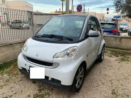 Смарт Fortwo 2009 у Європі на Automoto.ua Білий Смарт Fortwo, об'ємом двигуна 1 л та пробігом 140 тис. км за 4545 $, фото 1 на Automoto.ua
