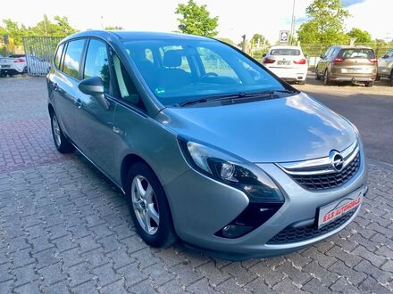 Опель Zafira Tourer 2012 в Европе на Automoto.ua Серебряный Опель Zafira Tourer, объемом двигателя 1.36 л и пробегом 11 тыс. км за 9066 $, фото 1 на Automoto.ua