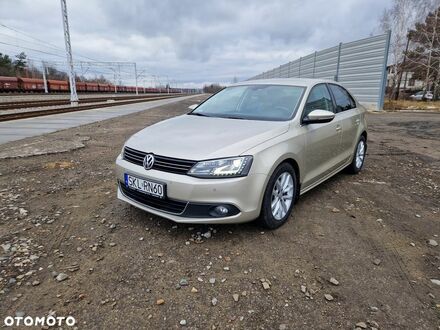 Фольксваген Джетта 2013 в Европе на Automoto.ua Фольксваген Джетта, объемом двигателя 1 л и пробегом 184 тыс. км за 33900 $, фото 1 на Automoto.ua