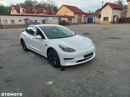 Тесла Модель 3 2022 в Европе на Automoto.ua Белый Тесла Модель 3, объемом двигателя 0 л и пробегом 36 тыс. км за 16708 $, фото 1 на Automoto.ua