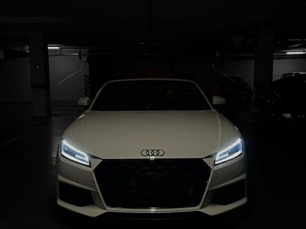 Ауди ТТ 2019 в Европе на Automoto.ua Белый Ауди ТТ, объемом двигателя 1.98 л и пробегом 83 тыс. км за 104500 $, фото 1 на Automoto.ua