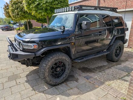Тойота ФЖ Крузер 2007 в Европе на Automoto.ua Черный Тойота ФЖ Крузер, объемом двигателя 0 л и пробегом 309 тыс. км за 28362 $, фото 1 на Automoto.ua