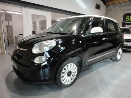 Фиат 500L 2015 в Европе на Automoto.ua Черный Фиат 500L, объемом двигателя 1.25 л и пробегом 96 тыс. км за 8500 $, фото 1 на Automoto.ua