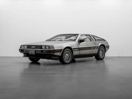 Delorean DMC-12 1981 у Європі на Automoto.ua Срібний Delorean DMC-12, об'ємом двигуна 2.85 л та пробігом 49 тис. км за 103400 $, фото 1 на Automoto.ua