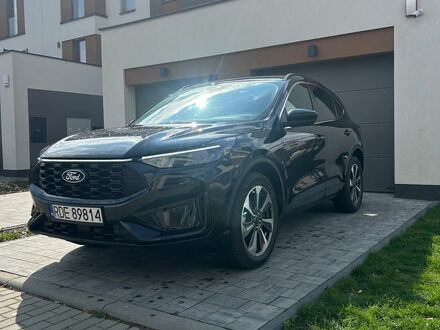 Форд Эскейп 2023 в Европе на Automoto.ua Черный Форд Эскейп, объемом двигателя 1 л и пробегом 10 тыс. км за 121000 $, фото 1 на Automoto.ua