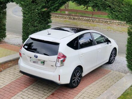 Белый Тойота Prius Plus, объемом двигателя 1.8 л и пробегом 146 тыс. км за 24747 $, фото 1 на Automoto.ua