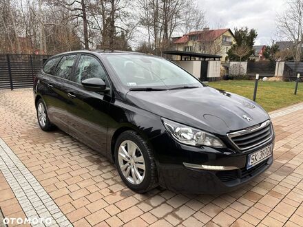 Пежо 308 2015 в Европе на Automoto.ua Черный Пежо 308, объемом двигателя 1 л и пробегом 230 тыс. км за 6821 $, фото 1 на Automoto.ua