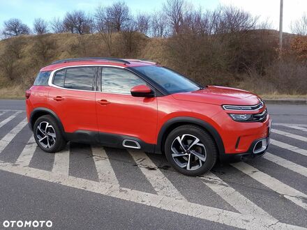 Ситроен C5 Aircross 2019 в Европе на Automoto.ua Красный Ситроен C5 Aircross, объемом двигателя 1 л и пробегом 94 тыс. км за 77000 $, фото 1 на Automoto.ua