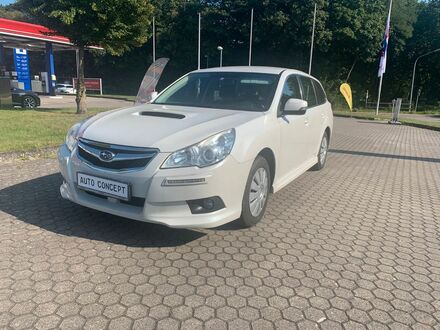 Субару Легаси 2012 в Европе на Automoto.ua Белый Субару Легаси, объемом двигателя 2 л и пробегом 266 тыс. км за 3945 $, фото 1 на Automoto.ua