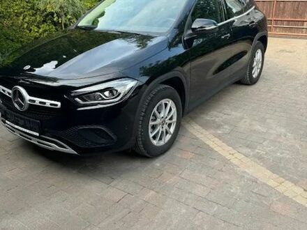 Мерседес ГЛА-Клас 2022 у Європі на Automoto.ua Чорний Мерседес ГЛА-Клас, об'ємом двигуна 1 л та пробігом 6 тис. км за 139900 $, фото 1 на Automoto.ua