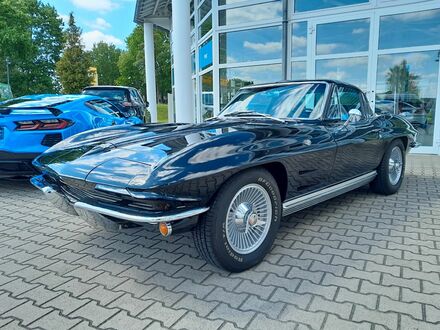 Корвет C2 1964 в Европе на Automoto.ua Черный Корвет C2, объемом двигателя 5.74 л и пробегом 100 тыс. км за 79336 $, фото 1 на Automoto.ua