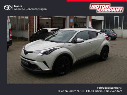 Тойота C-HR 2017 в Европе на Automoto.ua Белый Тойота C-HR, объемом двигателя 1.8 л и пробегом 158 тыс. км за 19776 $, фото 1 на Automoto.ua