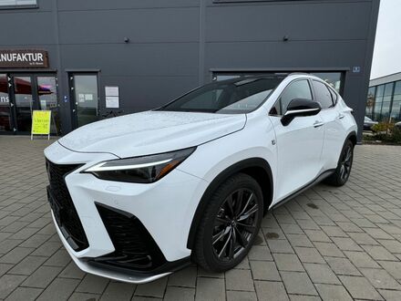Лексус NX 300 2024 у Європі на Automoto.ua Білий Лексус NX 300, об'ємом двигуна 2.49 л та пробігом 10 тис. км за 58114 $, фото 1 на Automoto.ua