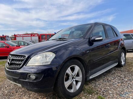 Мерседес МЛ 320 2008 у Європі на Automoto.ua Синій Мерседес МЛ 320, об'ємом двигуна 2.99 л та пробігом 265 тис. км за 3599 $, фото 1 на Automoto.ua