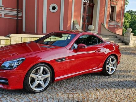 Мерседес СЛК-Класс 2014 в Европе на Automoto.ua Красный Мерседес СЛК-Класс, объемом двигателя 1 л и пробегом 122 тыс. км за 23003 $, фото 1 на Automoto.ua