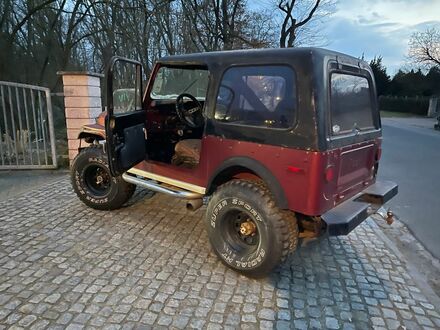Джип CJ 1979 у Європі на Automoto.ua Червоний Джип CJ, об'ємом двигуна 4.98 л та пробігом 139 тис. км за 21292 $, фото 1 на Automoto.ua
