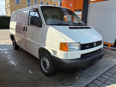 Фольксваген Т4 (Транспортер) 2000 в Европе на Automoto.ua Белый Фольксваген Т4 (Транспортер), объемом двигателя 2.46 л и пробегом 278 тыс. км за 5053 $, фото 1 на Automoto.ua