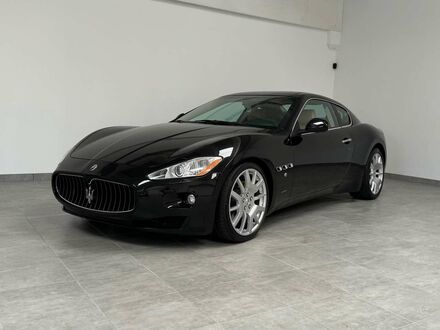 Чорний Мазераті Granturismo, об'ємом двигуна 4.24 л та пробігом 11 тис. км за 72955 $, фото 1 на Automoto.ua