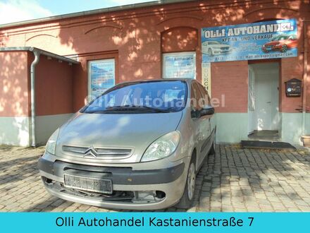 Ситроен Ксара Пикассо 2005 в Европе на Automoto.ua Оранжевый Ситроен Ксара Пикассо, объемом двигателя 1.75 л и пробегом 147 тыс. км за 1139 $, фото 1 на Automoto.ua