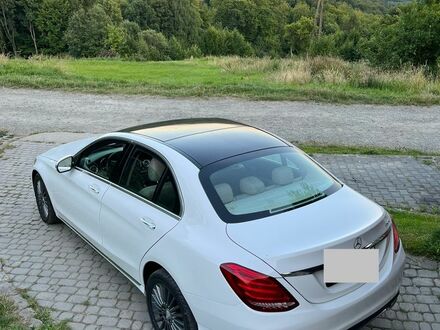 Мерседес Ц-Клас 2016 у Європі на Automoto.ua Білий Мерседес Ц-Клас, об'ємом двигуна 1 л та пробігом 74 тис. км за 16829 $, фото 1 на Automoto.ua