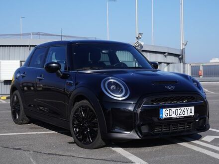 Мини Купер С 2021 в Европе на Automoto.ua Черный Мини Купер С, объемом двигателя 1 л и пробегом 48 тыс. км за 95000 $, фото 1 на Automoto.ua