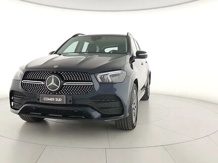 Мерседес GLE 300 2022 в Европе на Automoto.ua Синий Мерседес GLE 300, объемом двигателя 1.99 л и пробегом 127 тыс. км за 66164 $, фото 1 на Automoto.ua