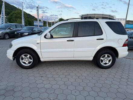 Мерседес МЛ 320 1999 в Европе на Automoto.ua Белый Мерседес МЛ 320, объемом двигателя 3.2 л и пробегом 177 тыс. км за 6016 $, фото 1 на Automoto.ua
