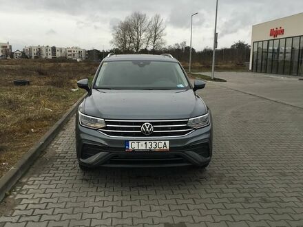 Фольксваген Tiguan Allspace, объемом двигателя 1.98 л и пробегом 49 тыс. км за 34557 $, фото 1 на Automoto.ua