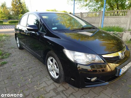 Хонда Сівік 2009 у Європі на Automoto.ua Чорний Хонда Сівік, об'ємом двигуна 1 л та пробігом 214 тис. км за 2906 $, фото 1 на Automoto.ua