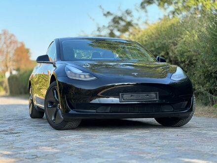 Тесла Модель 3 2020 в Европе на Automoto.ua Черный Тесла Модель 3, объемом двигателя 0 л и пробегом 132 тыс. км за 17499 $, фото 1 на Automoto.ua