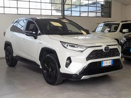 Тойота РАВ 4 2019 в Европе на Automoto.ua Белый Тойота РАВ 4, объемом двигателя 2.49 л и пробегом 130 тыс. км за 18544 $, фото 1 на Automoto.ua