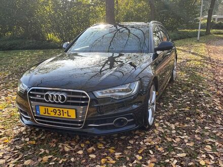 Ауди С6 2014 в Европе на Automoto.ua Черный Ауди С6, объемом двигателя 3.99 л и пробегом 140 тыс. км за 31905 $, фото 1 на Automoto.ua