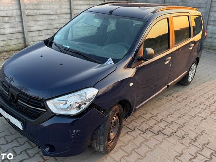 Дачия Лоджи 2019 в Европе на Automoto.ua Дачия Лоджи, объемом двигателя 1 л и пробегом 71 тыс. км за 2640 $, фото 1 на Automoto.ua