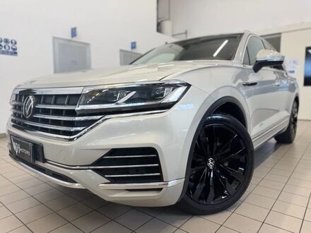 Фольксваген Туарег 2022 в Европе на Automoto.ua Серый Фольксваген Туарег, объемом двигателя 2.97 л и пробегом 95 тыс. км за 51236 $, фото 1 на Automoto.ua