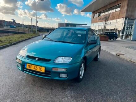 Мазда 323 1996 в Европе на Automoto.ua Зеленый Мазда 323, объемом двигателя 1.49 л и пробегом 12 тыс. км за 2009 $, фото 1 на Automoto.ua