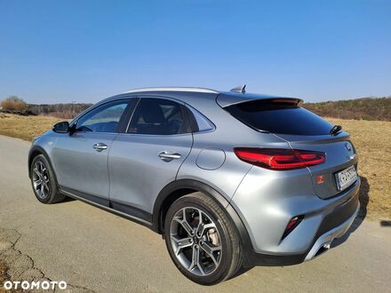 Киа XCeed 2020 в Европе на Automoto.ua Серый Киа XCeed, объемом двигателя 1 л и пробегом 35 тыс. км за 83900 $, фото 1 на Automoto.ua