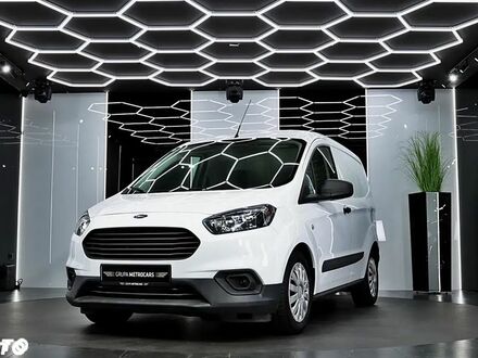 Форд Транзит Курьер 2019 в Европе на Automoto.ua Белый Форд Транзит Курьер, объемом двигателя 1 л и пробегом 114 тыс. км за 6998 $, фото 1 на Automoto.ua