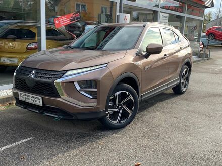 Мицубиси Eclipse Cross 2023 в Европе на Automoto.ua Коричневый Мицубиси Eclipse Cross, объемом двигателя 2.36 л и пробегом 15 тыс. км за 27850 $, фото 1 на Automoto.ua