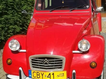 Ситроен 2CV 1990 в Европе на Automoto.ua Красный Ситроен 2CV, объемом двигателя 0.6 л и пробегом 97000 тыс. км за 49000 $, фото 1 на Automoto.ua