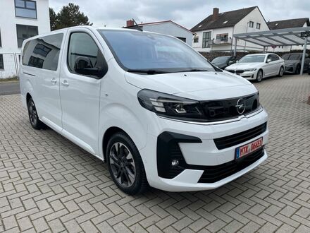Опель Zafira Life 2024 в Европе на Automoto.ua Белый Опель Zafira Life, объемом двигателя 1.97 л и пробегом 10 тыс. км за 45044 $, фото 1 на Automoto.ua