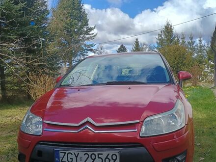 Ситроен С4 2008 в Европе на Automoto.ua Красный Ситроен С4, объемом двигателя 1 л и пробегом 247 тыс. км за 5000 $, фото 1 на Automoto.ua
