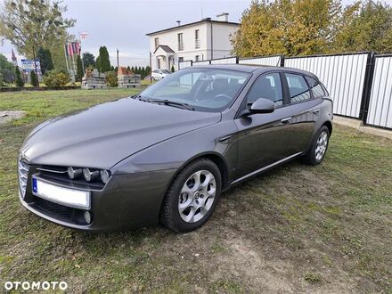 Альфа Ромео 159 2009 в Европе на Automoto.ua Коричневый Альфа Ромео 159, объемом двигателя 1 л и пробегом 234 тыс. км за 3124 $, фото 1 на Automoto.ua