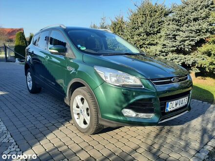 Форд Куга 2016 в Европе на Automoto.ua Зеленый Форд Куга, объемом двигателя 1 л и пробегом 109 тыс. км за 13947 $, фото 1 на Automoto.ua